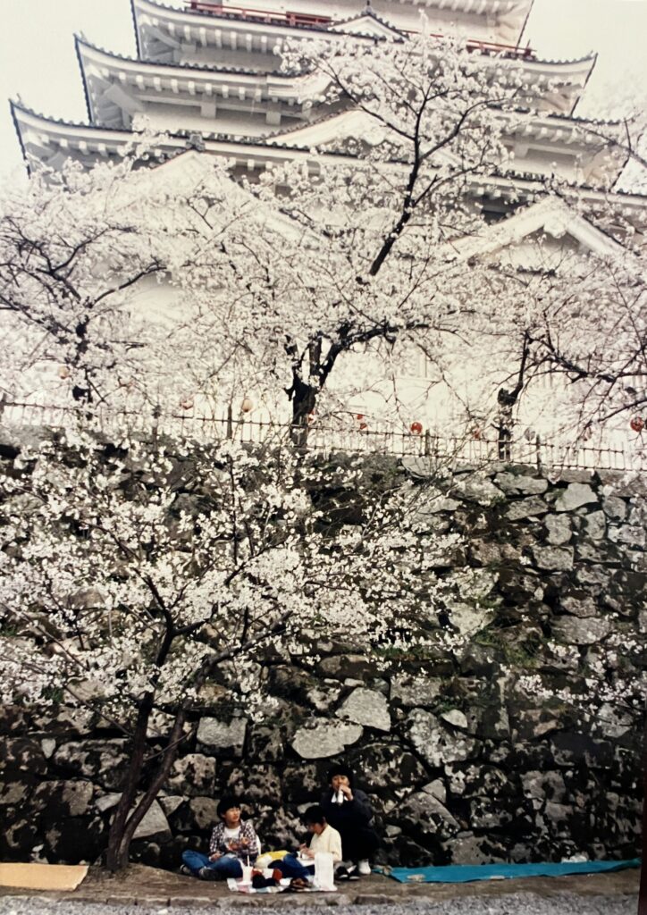 「花粉症なんて自分には関係ないと思っていた私にも、その日は突然やってきました。」