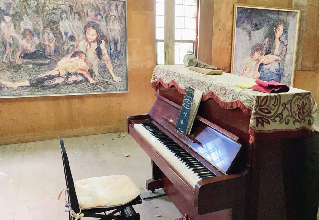 私はえかきのつまとして伝えていくことが、目に見えぬほどの点ですが、つないでいくことが役目なのでしょうか?